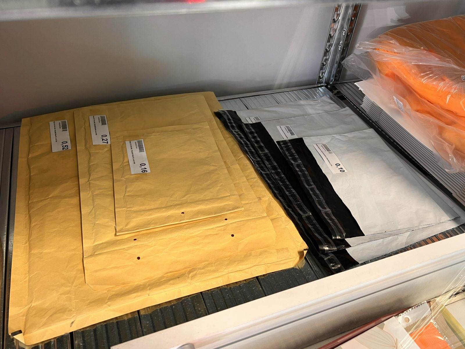 Parduotuvės vidus 2